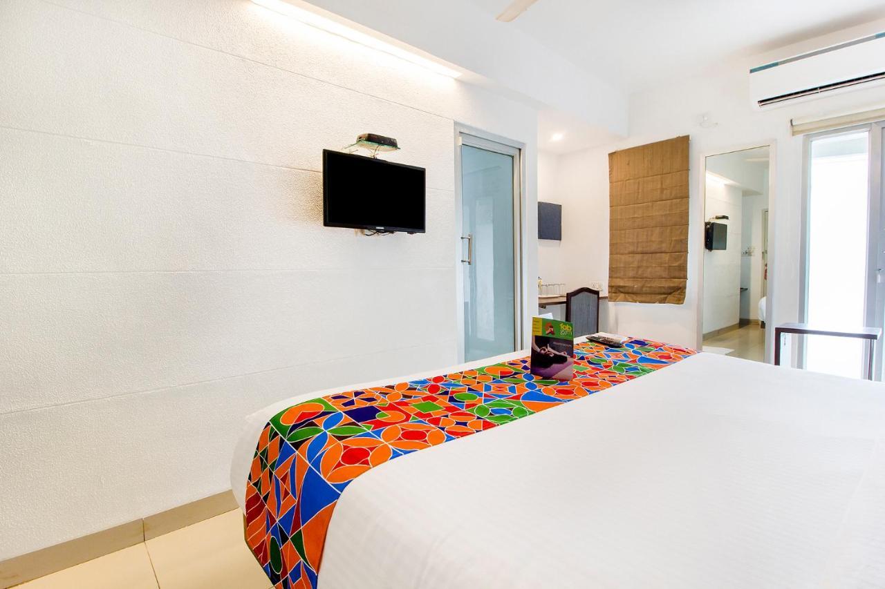 Hotel Fabexpress Kalyan - Nr Dairy Dan Circle Vadódara Exteriér fotografie