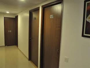 Hotel Fabexpress Kalyan - Nr Dairy Dan Circle Vadódara Exteriér fotografie
